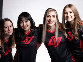 CLG new 2022 Red Jersey © Counter Logic Gaming store