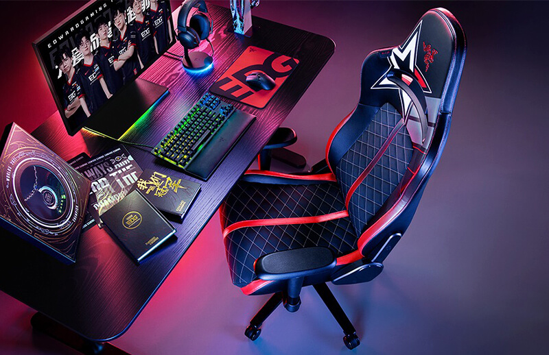 EDward Gaming x Razer Enki Gaming Chair Front © Razer & EDG store
