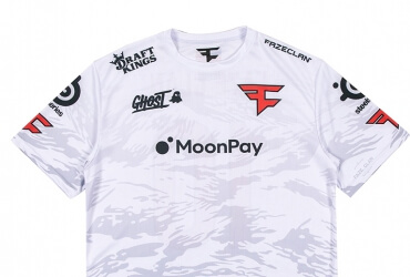 FaZe Clan White Alternate Jersey © FaZe Clan shop