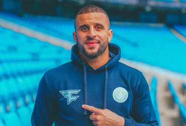 FaZe Clan x Manchester City Clothing Drop © FaZe Clan shop