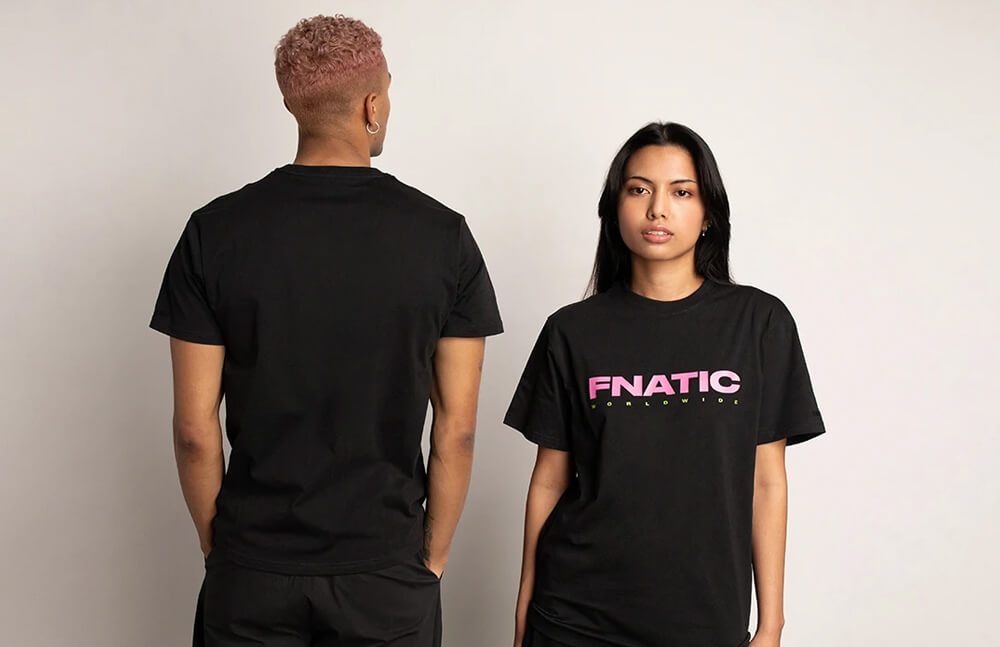 IPV2 black pink T-shirt @ Fnatic shop