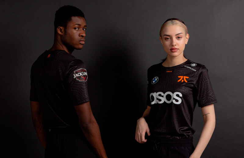 Fnatic x ASOS Pro Kit 2022 Jersey models © Fnatic shop