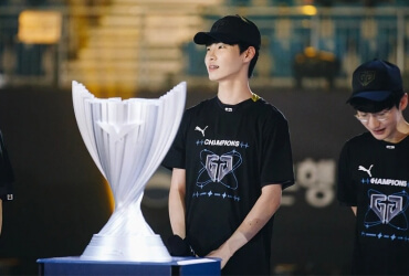 Gen.G LCK Summer 2022 Champions T-Shirt © GenG shop