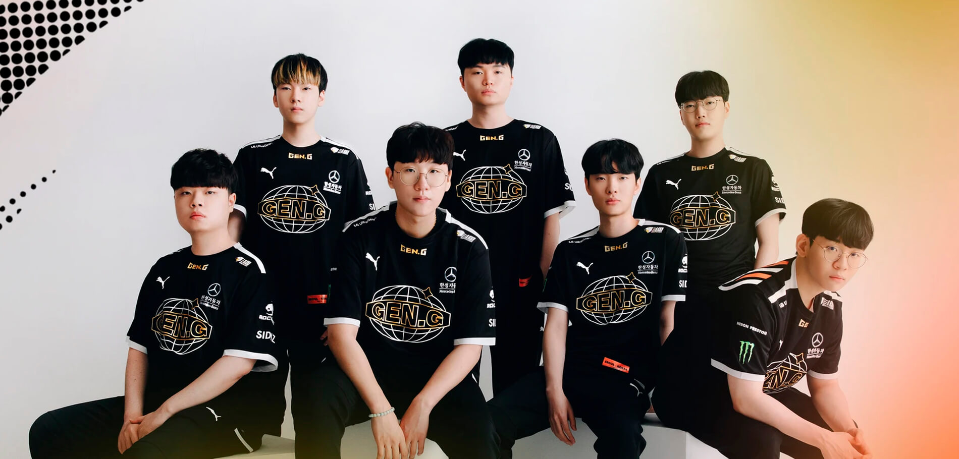 Gen.G team with 2021 Worlds Jersey © Gen.G shop