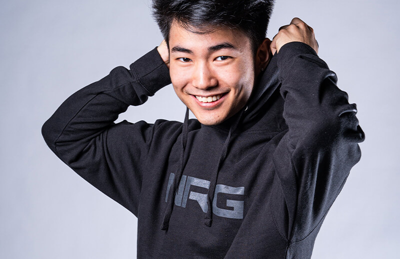 NRG new Blackout Hoodie © NRG shop