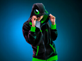 Razer Sneki Snek new Hoodie © Razer store