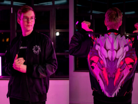 SK Gaming 2022 Dragon Bomber jacket © SK Gaming Store