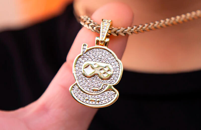 Spacestation Gaming x GLD collaboration Pendant details © GLD shop